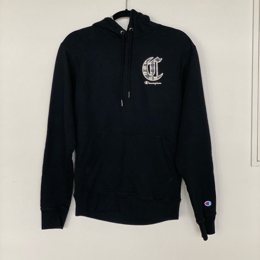 Women’s Champion Hooded Fleece lined Sweatshirt with front pouch.  Sz. S. EUC